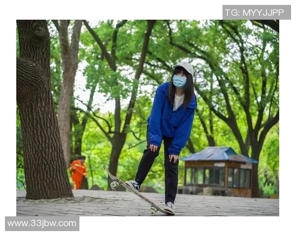 武汉极限运动队在滑板精英赛中的奋勇拼搏与突破之路揭秘