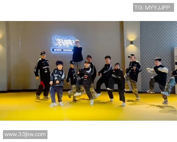 街舞巨献:探秘深圳街舞队的团队协作 街舞巨献:探秘深圳街舞队的团队协作