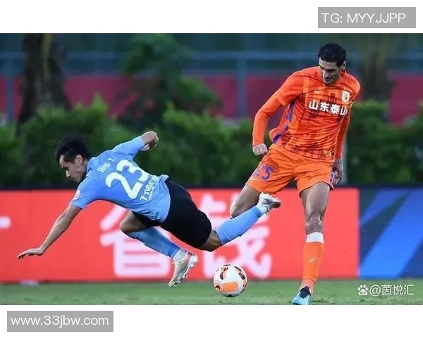 加维带领球队迎战强敌展现出色表现助力争冠之路