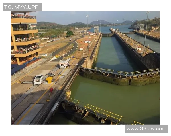 路云尼米与施的对决探讨两位传奇人物的智慧与勇气之争 路云尼米与施的对决探讨两位传奇人物的智慧与勇气之争