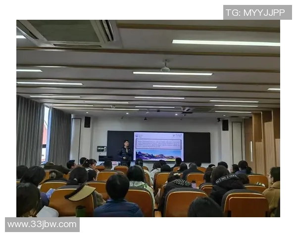 飞盘与梦想的交汇点:周敏的深度对话与人生探索 飞盘与梦想的交汇点:周敏的深度对话与人生探索