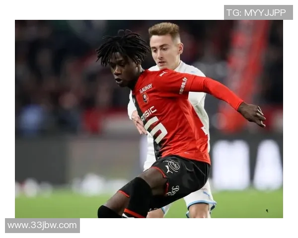 鲁本迪亚斯:从年轻天才到足球场上的防守巨星之路 鲁本迪亚斯:从年轻天才到足球场上的防守巨星之路